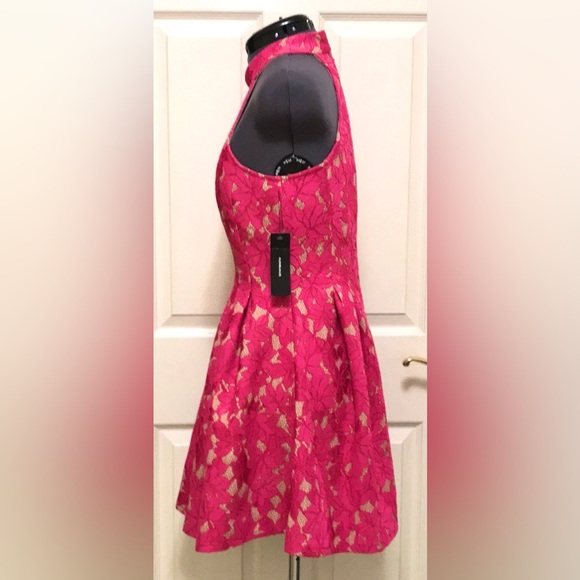 NWT Lulu’s Seasons of Love Lace Skater Dress - Picture 9 of 16